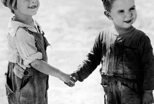 Meme Bắt Tay – Ảnh Chế Handshake Deal Hài Hước Hot 🤝
