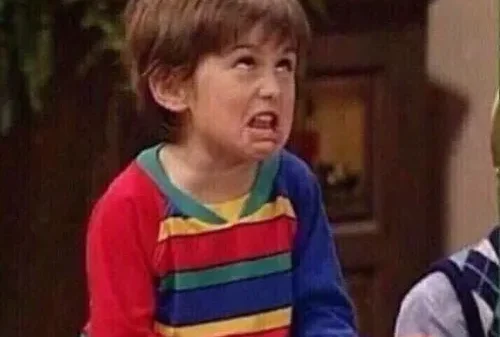 Khó Chịu Vô Cùng Meme – Ảnh Chế Annoyed Hài Hước 😤