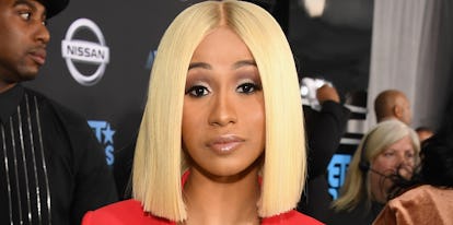 Cardi B Meme – Ảnh Chế Rapper Cardi B Viral Hot 🎤