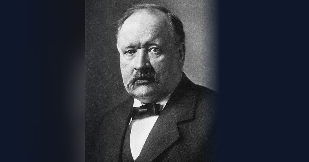 Tiểu Sử Svante Arrhenius: Thuyết Điện Ly & Phương Trình Đột Phá