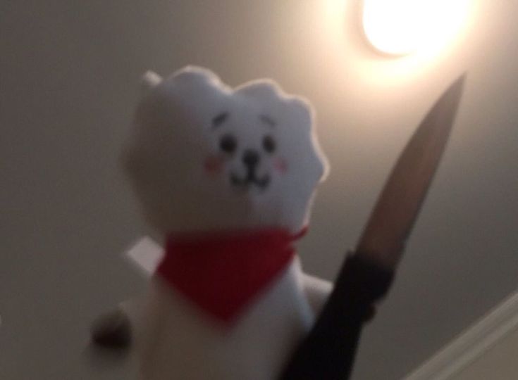 Meme Cầm Dao – Ảnh Chế Đe Dọa Hài Hước Troll Bạn Bè 🔪 146 Đừng để sự im lặng biến thành lưỡi dao
