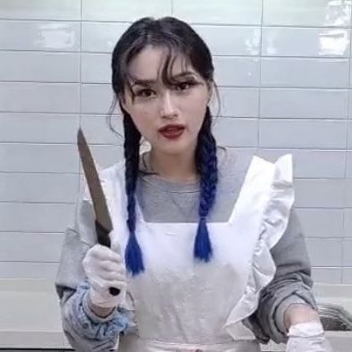 Meme Cầm Dao – Ảnh Chế Đe Dọa Hài Hước Troll Bạn Bè 🔪 173 Ghen mà dễ thương như tui chắc hiếm lắm
