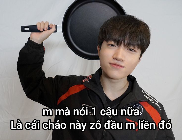 Meme Nín – Ảnh Chế Nhịn Cười Trong Tình Huống Khó Xử 🤐 67 M mà nói 1 câu nữa là cái chảo này zô đầu m liền đó
