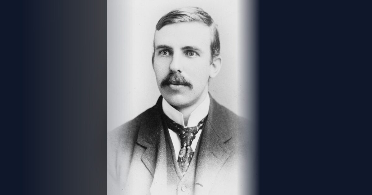 Tiểu Sử Ernest Rutherford: Hạt Nhân Nguyên Tử & Phù Thủy Giả Kim Hiện Đại