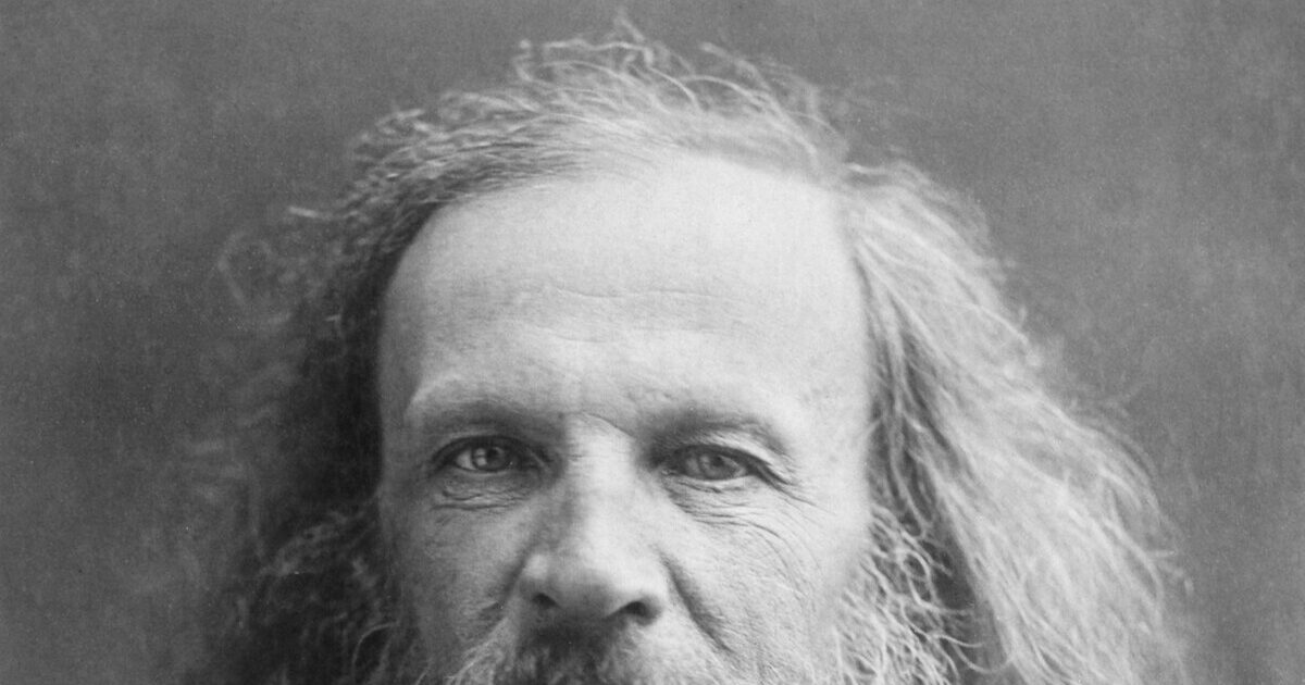 Tiểu sử Dmitri Mendeleev: Cuộc đời và giấc mơ khởi sinh Bảng tuần hoàn hóa học